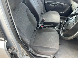 /photos/9997/03c3d19d-24ac-4f51-a53f-830655737bc0_i320x240.jpg
